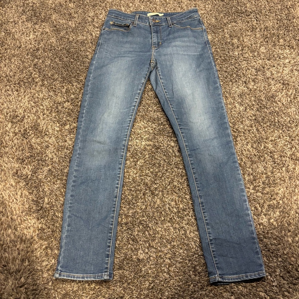 Levi's Women's Classic Midrise Skinny Jeans - Picture 3 of 6